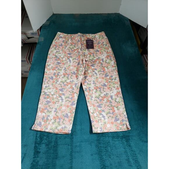 Gloria Vanderbilt Jeans Size 10 Petite Womens Pants Stretch Floral Capri NWT - Picture 2 of 15